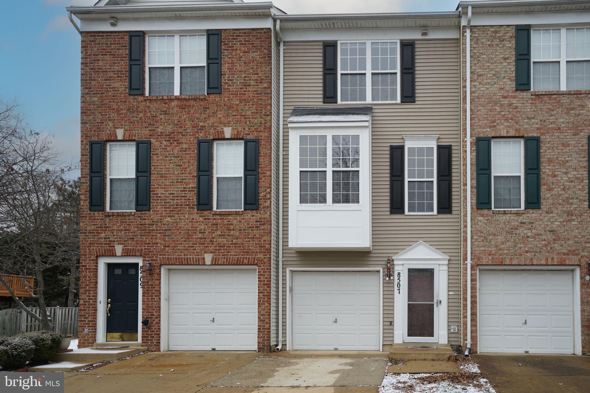 MOUNT VERNON TOWNES - Residential