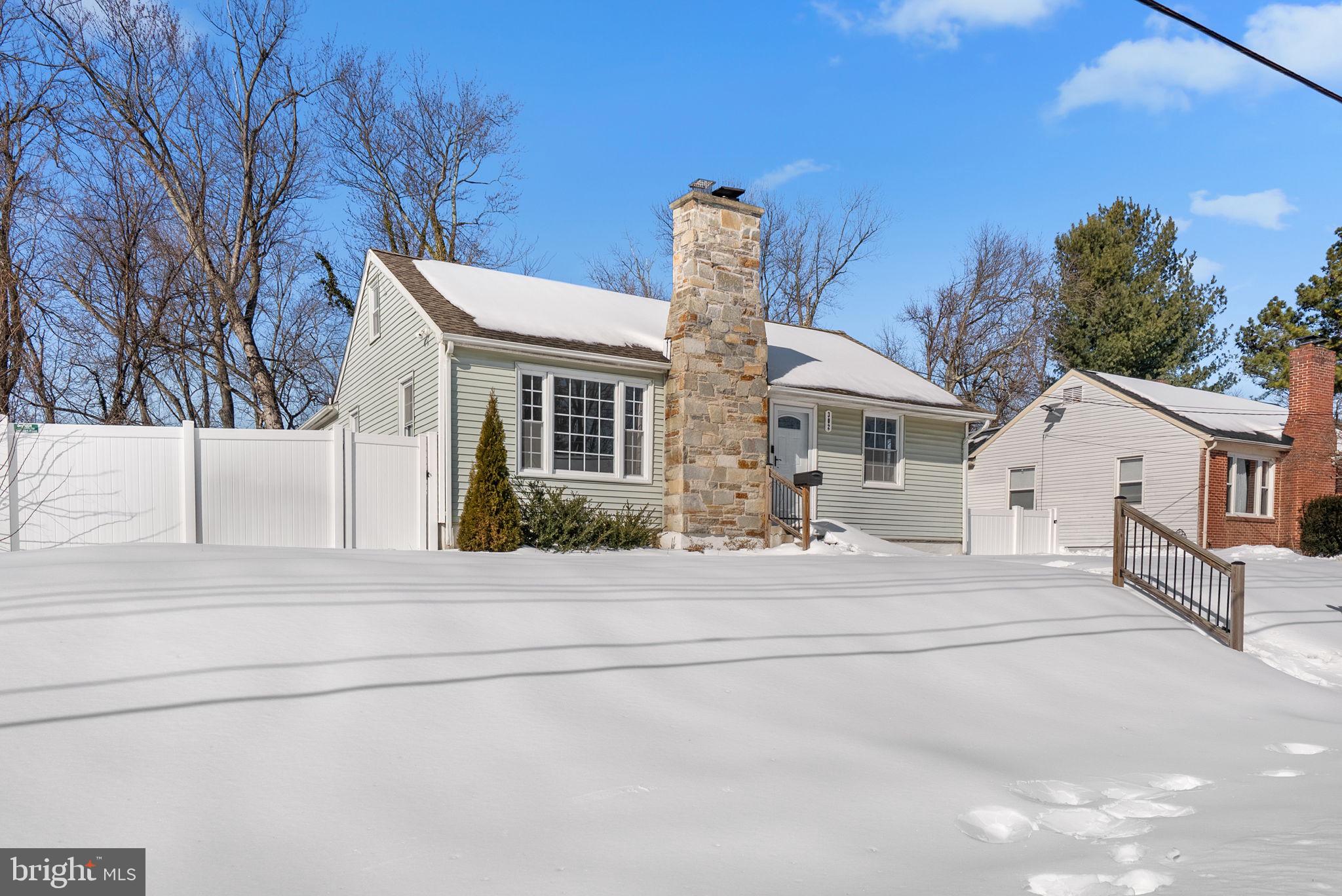 PARADISE MANOR - Residential