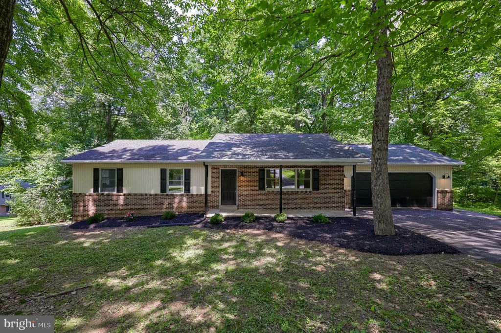 Photo of 5671 Lincoln Hills Drive, GAP, PA 17527 (MLS # PALA2072690)