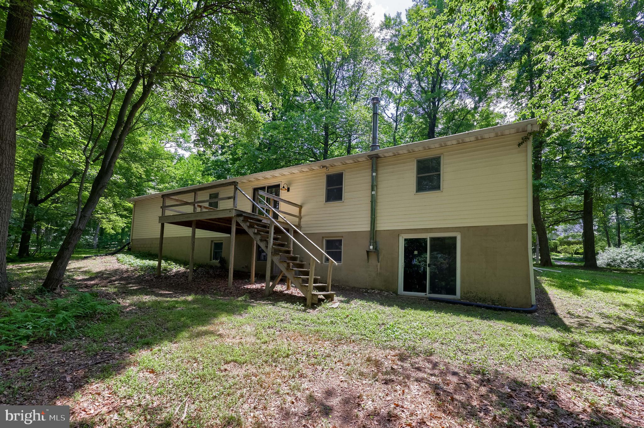 5671 LINCOLN HILLS DRIVE