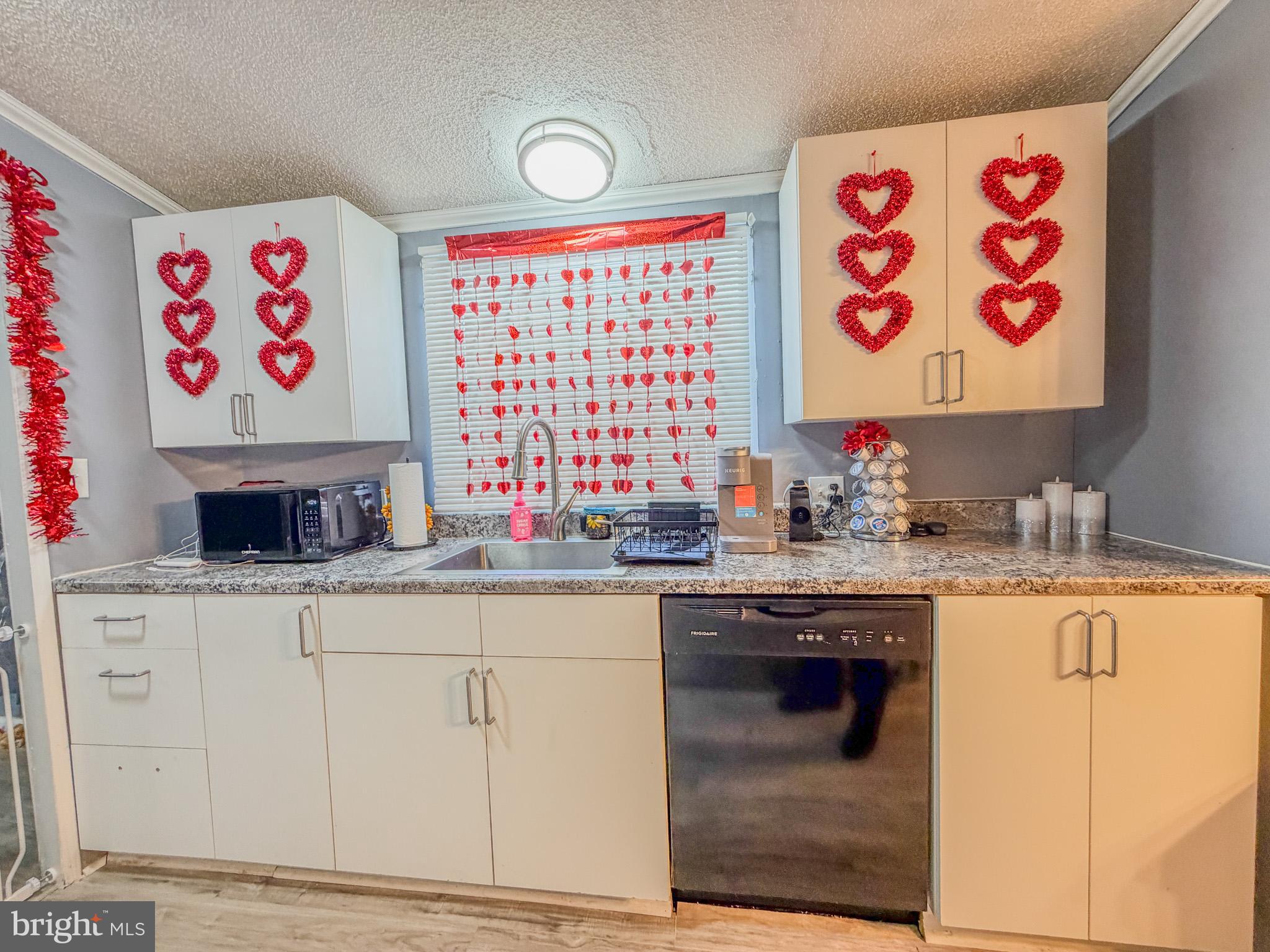 29 W REYBOLD DRIVE 29