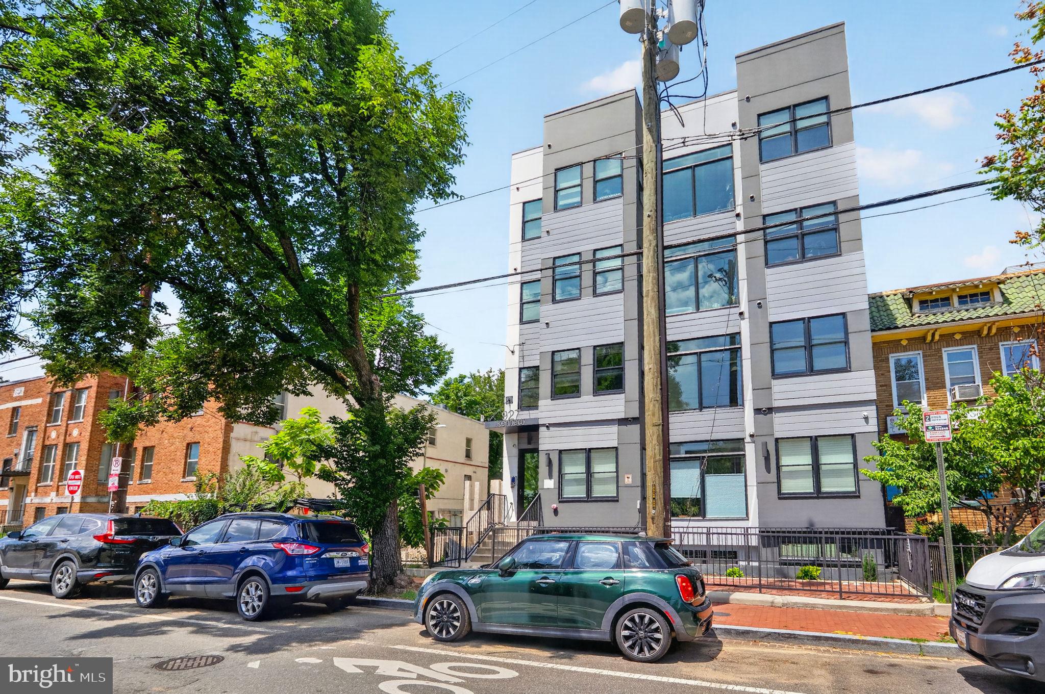 927 KENNEDY STREET NW 403