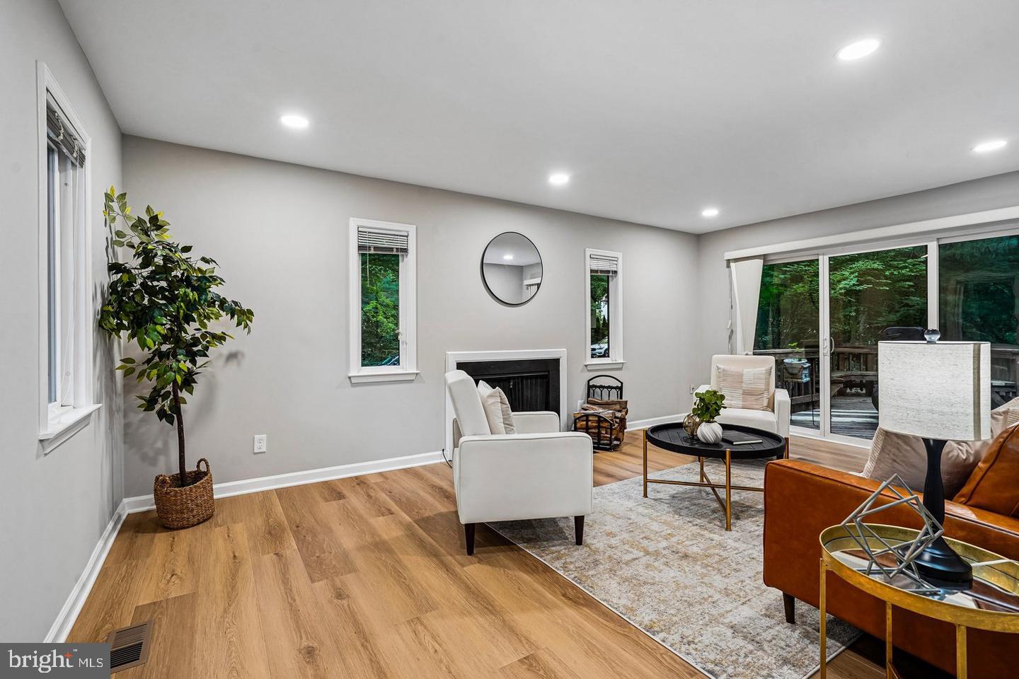1537 PARK GLEN COURT
