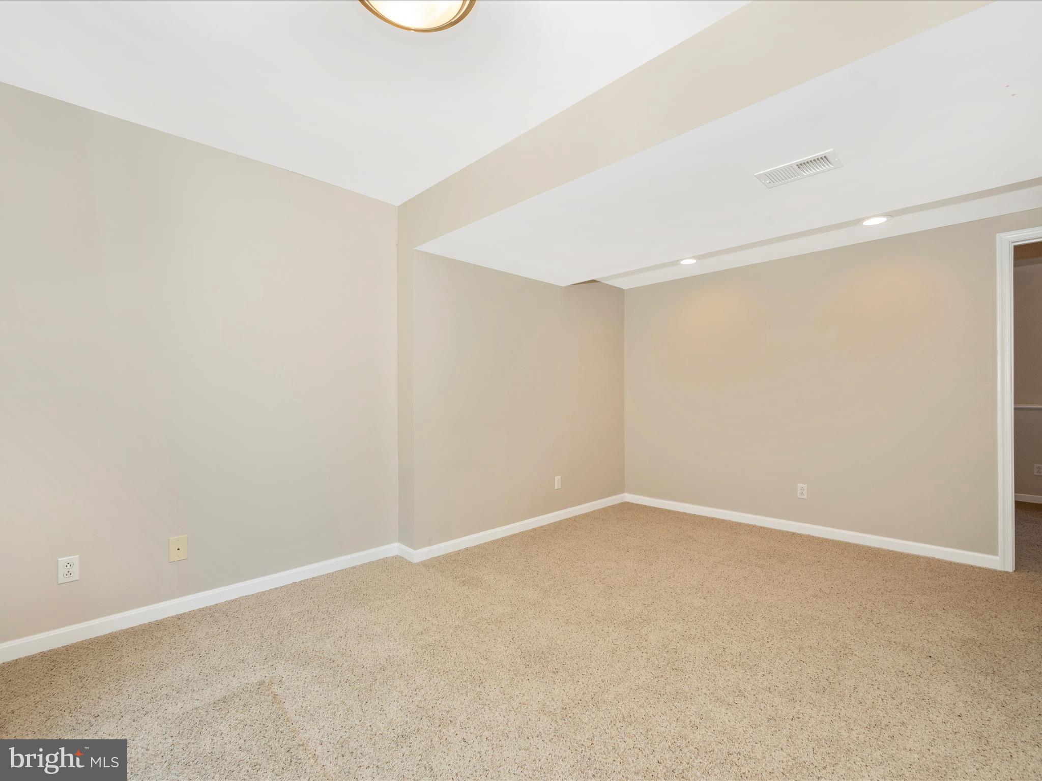 MILLS FARM - Residential