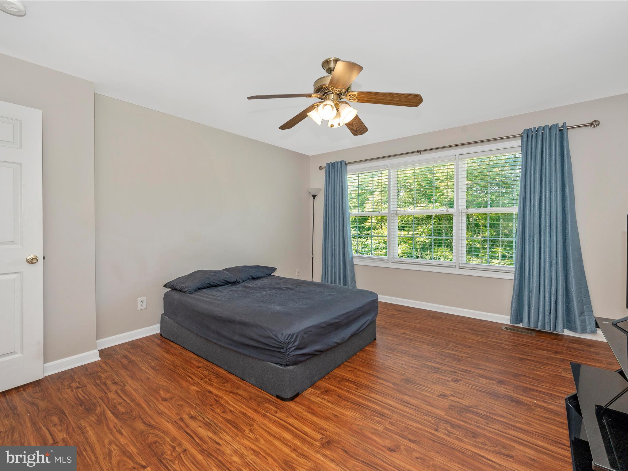 MILLS FARM - Residential