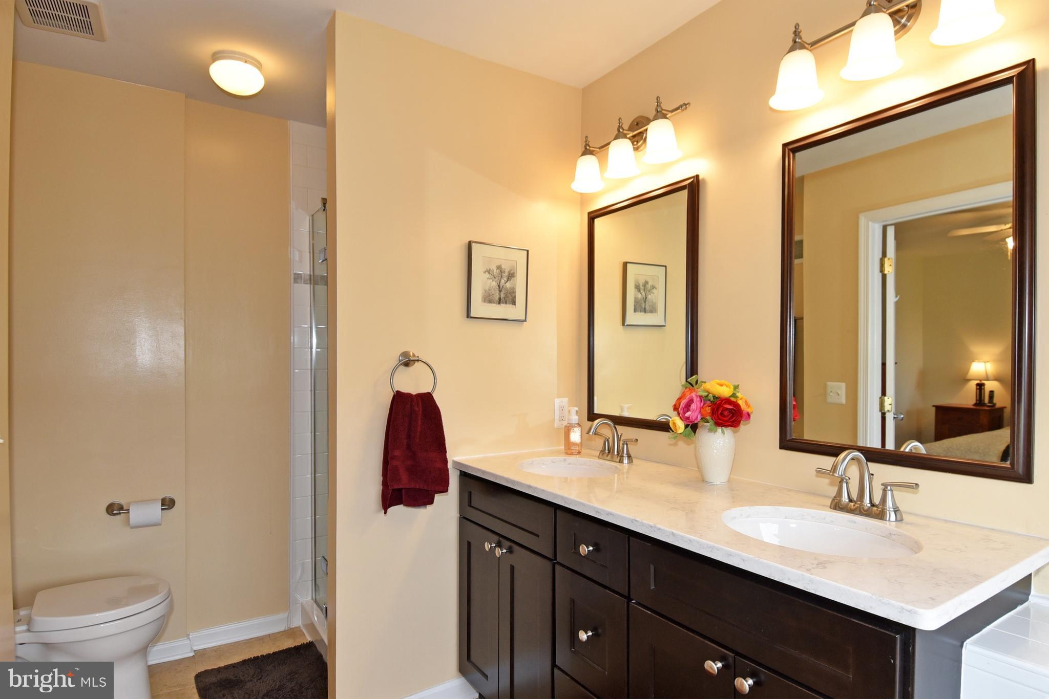 ISLAND CREEK - Residential