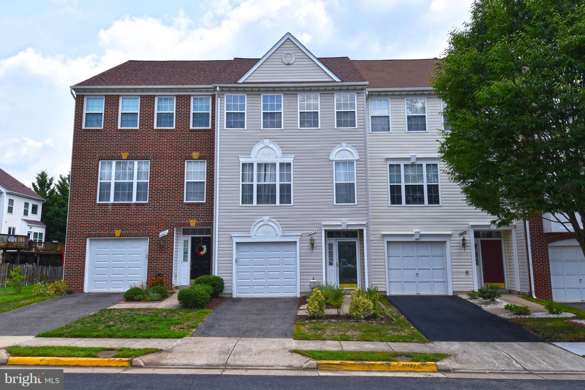 ISLAND CREEK - Residential