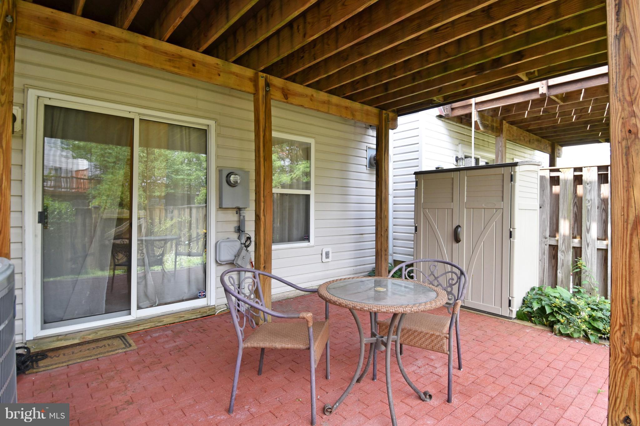 ISLAND CREEK - Residential