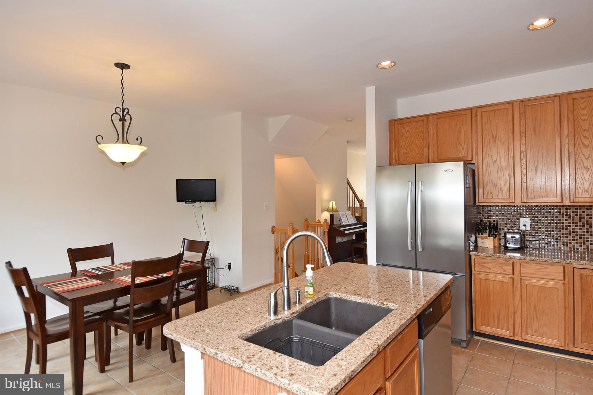 ISLAND CREEK - Residential