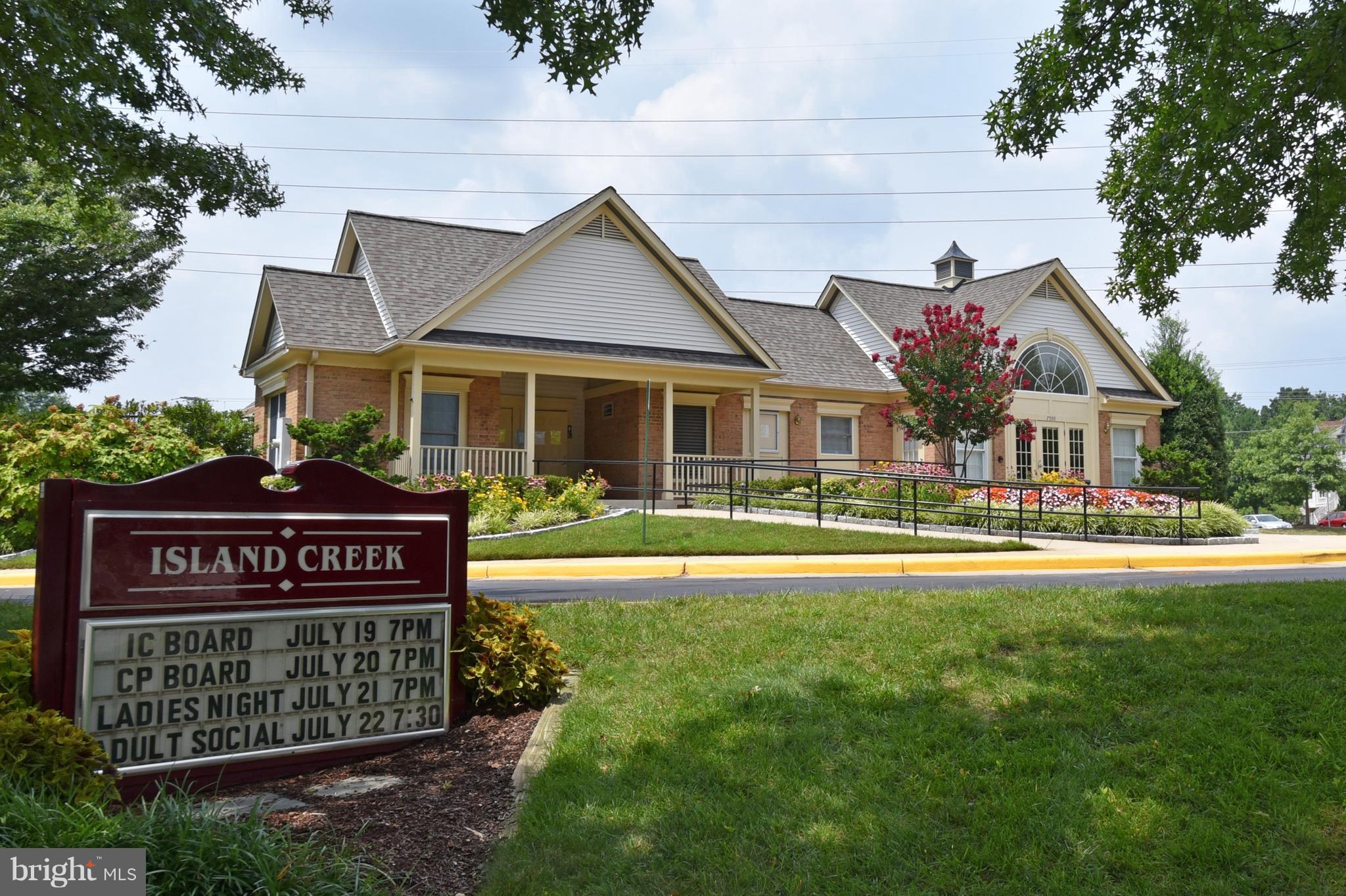 ISLAND CREEK - Residential