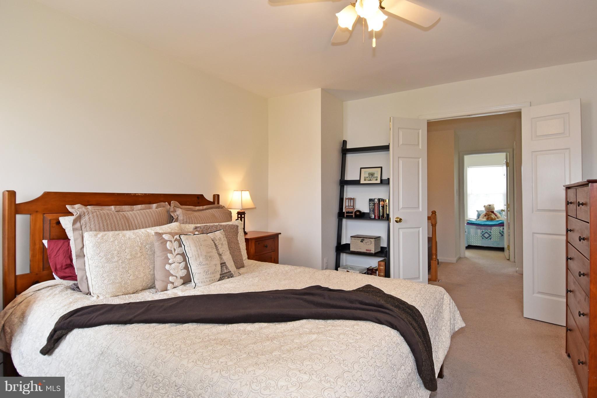 ISLAND CREEK - Residential