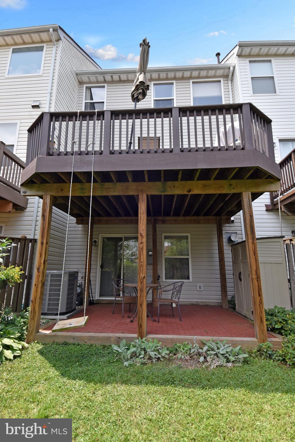 ISLAND CREEK - Residential