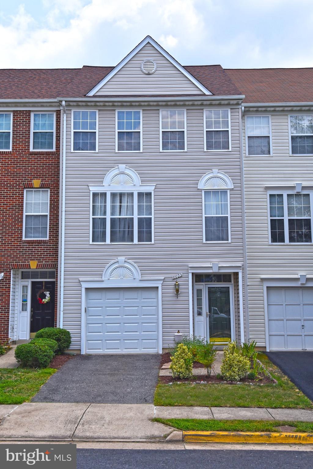 ISLAND CREEK - Residential