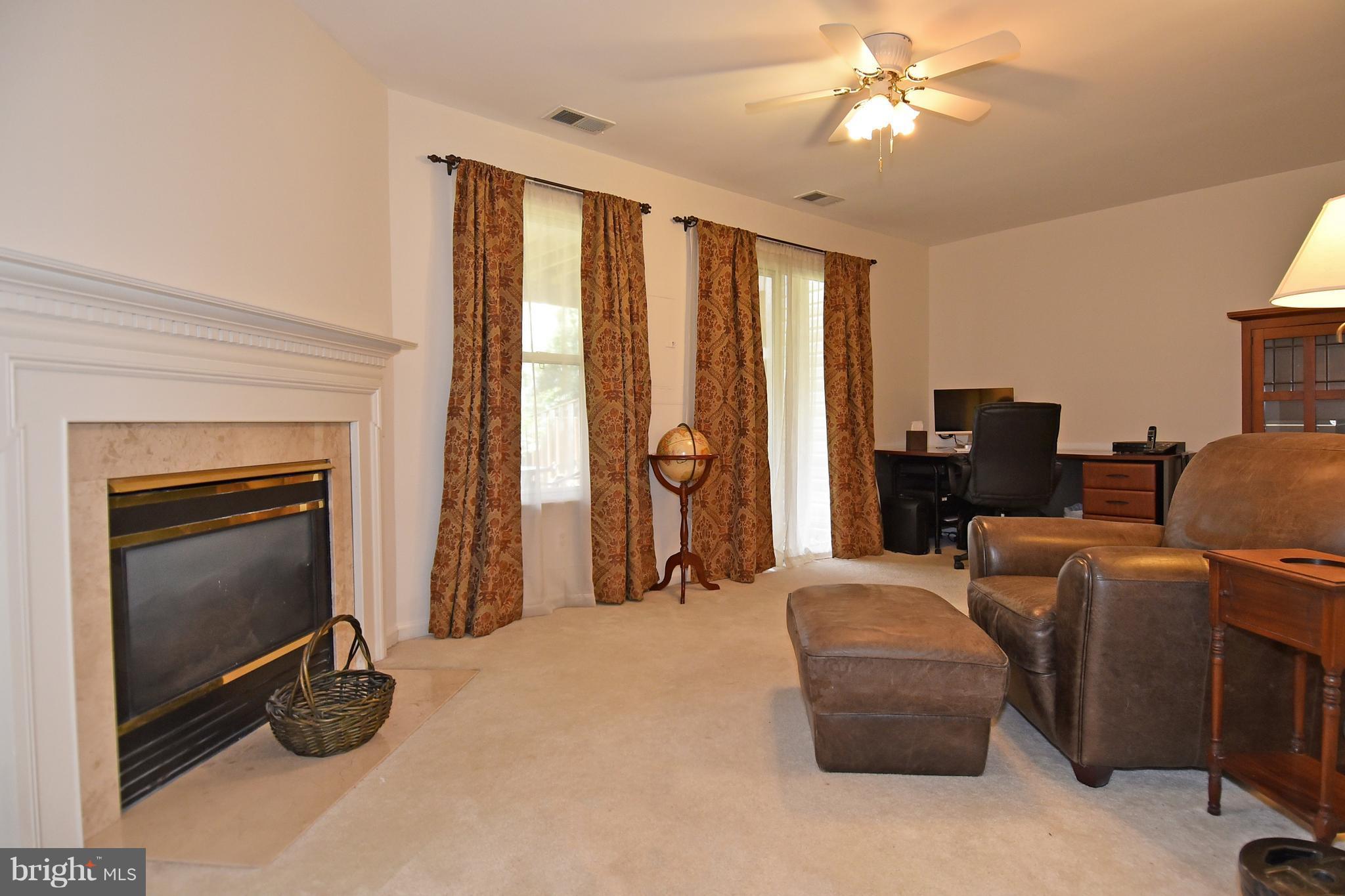 ISLAND CREEK - Residential