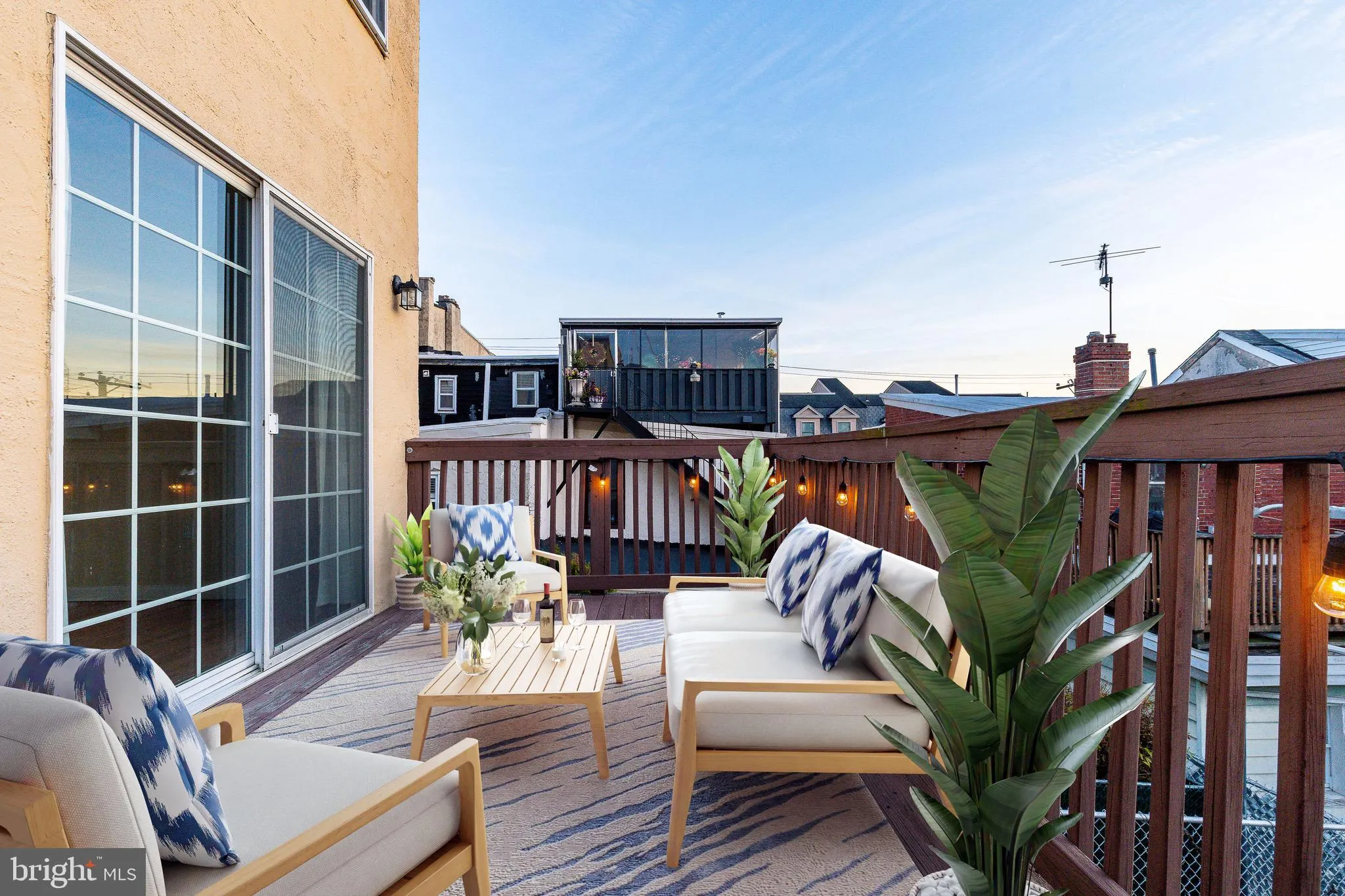 Philadelphia, Pennsylvania 19127, United States, 3 Bedrooms Bedrooms, ,3 BathroomsBathrooms,Residential,Active,250974