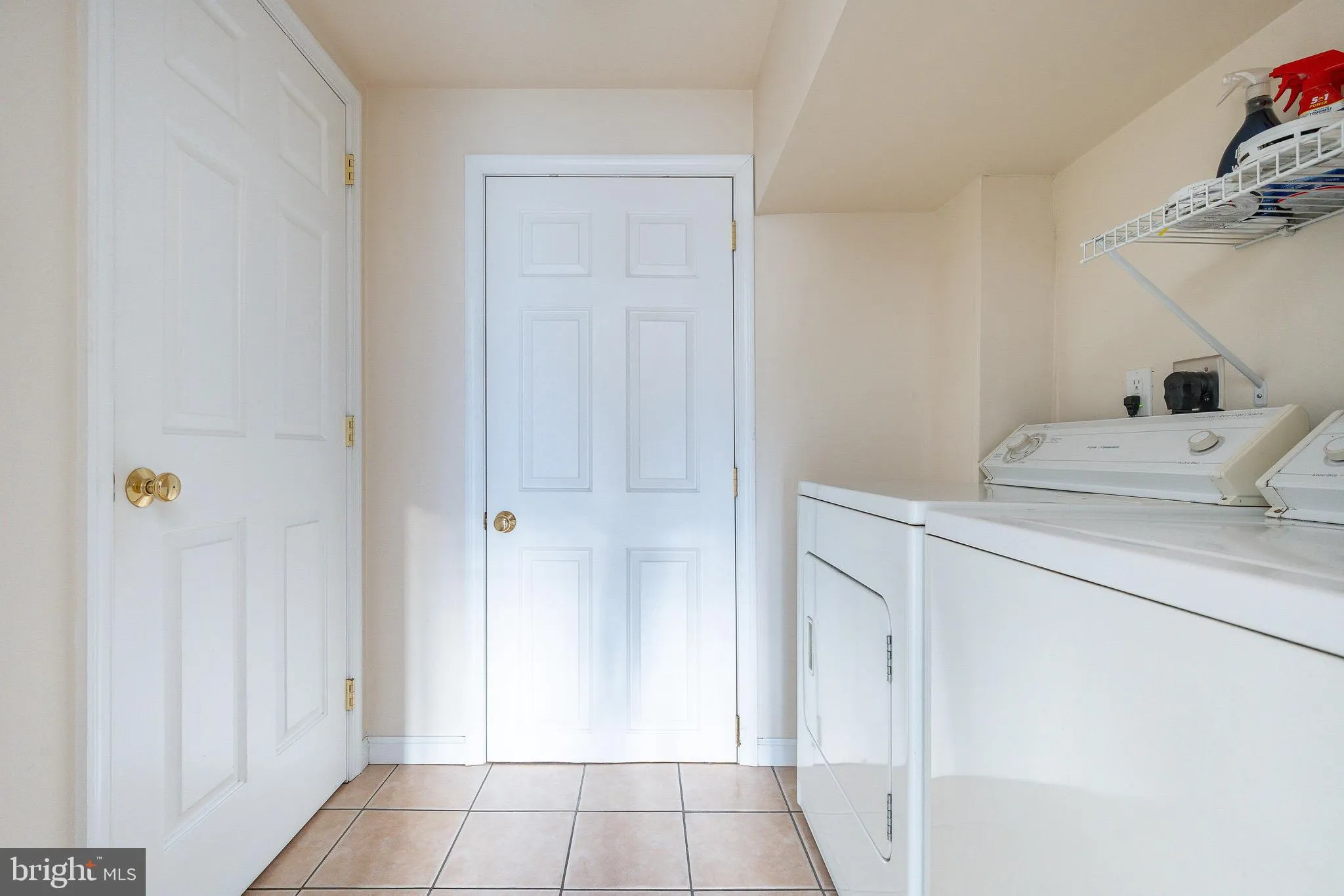 Philadelphia, Pennsylvania 19127, United States, 3 Bedrooms Bedrooms, ,3 BathroomsBathrooms,Residential,Active,250974