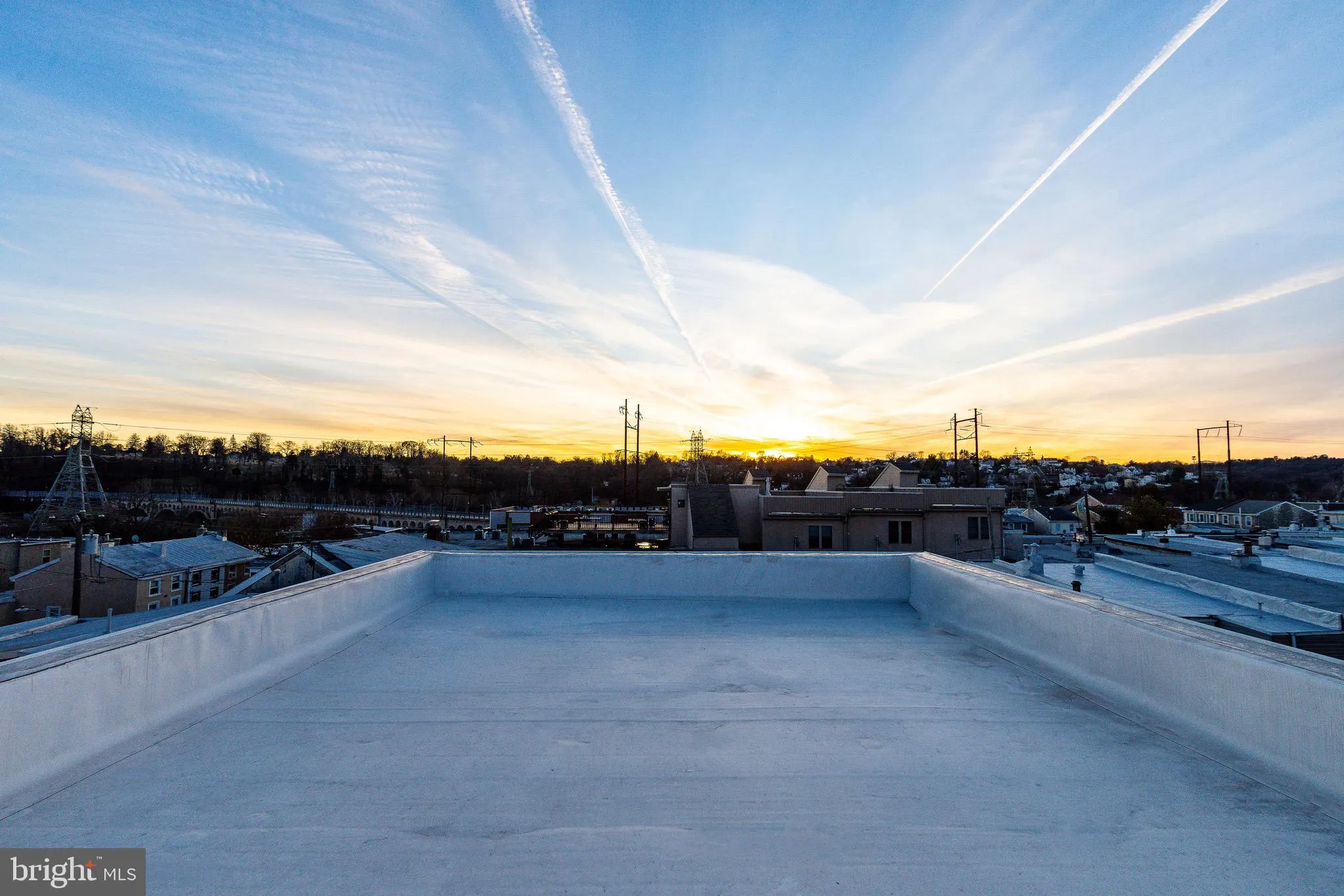 Philadelphia, Pennsylvania 19127, United States, 3 Bedrooms Bedrooms, ,3 BathroomsBathrooms,Residential,Active,250974