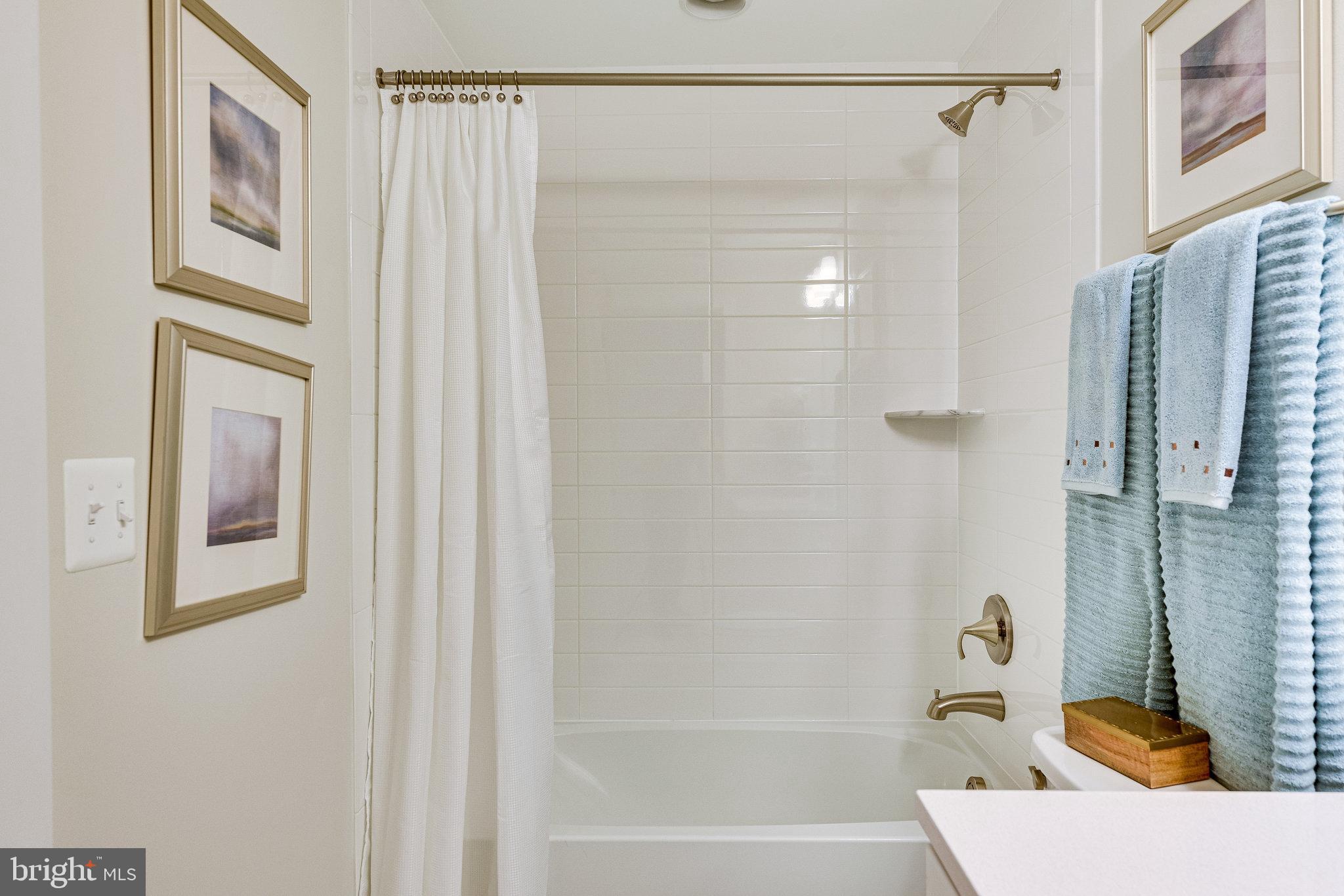 LEE FOREST - Residential