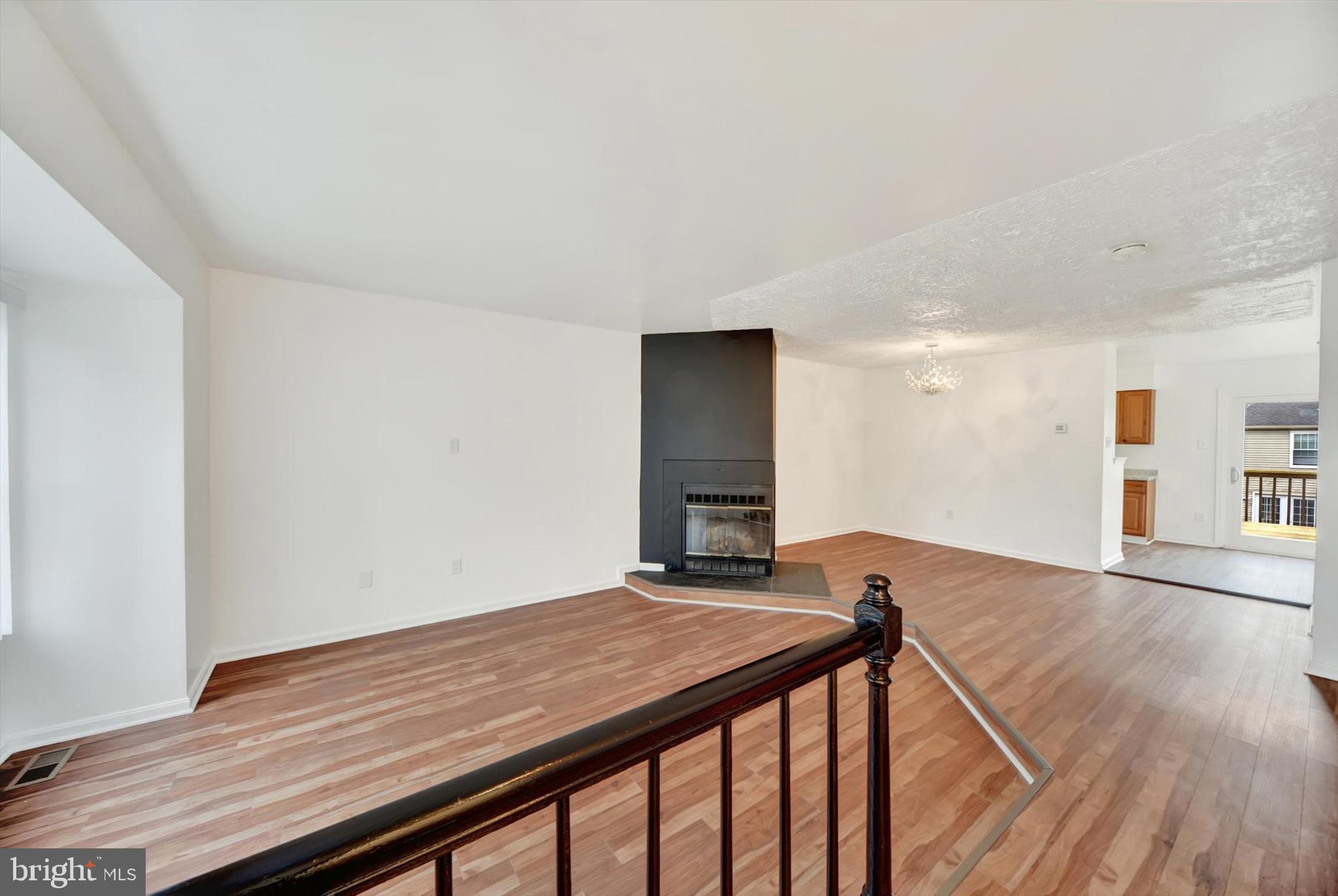 21 GILLAND COURT