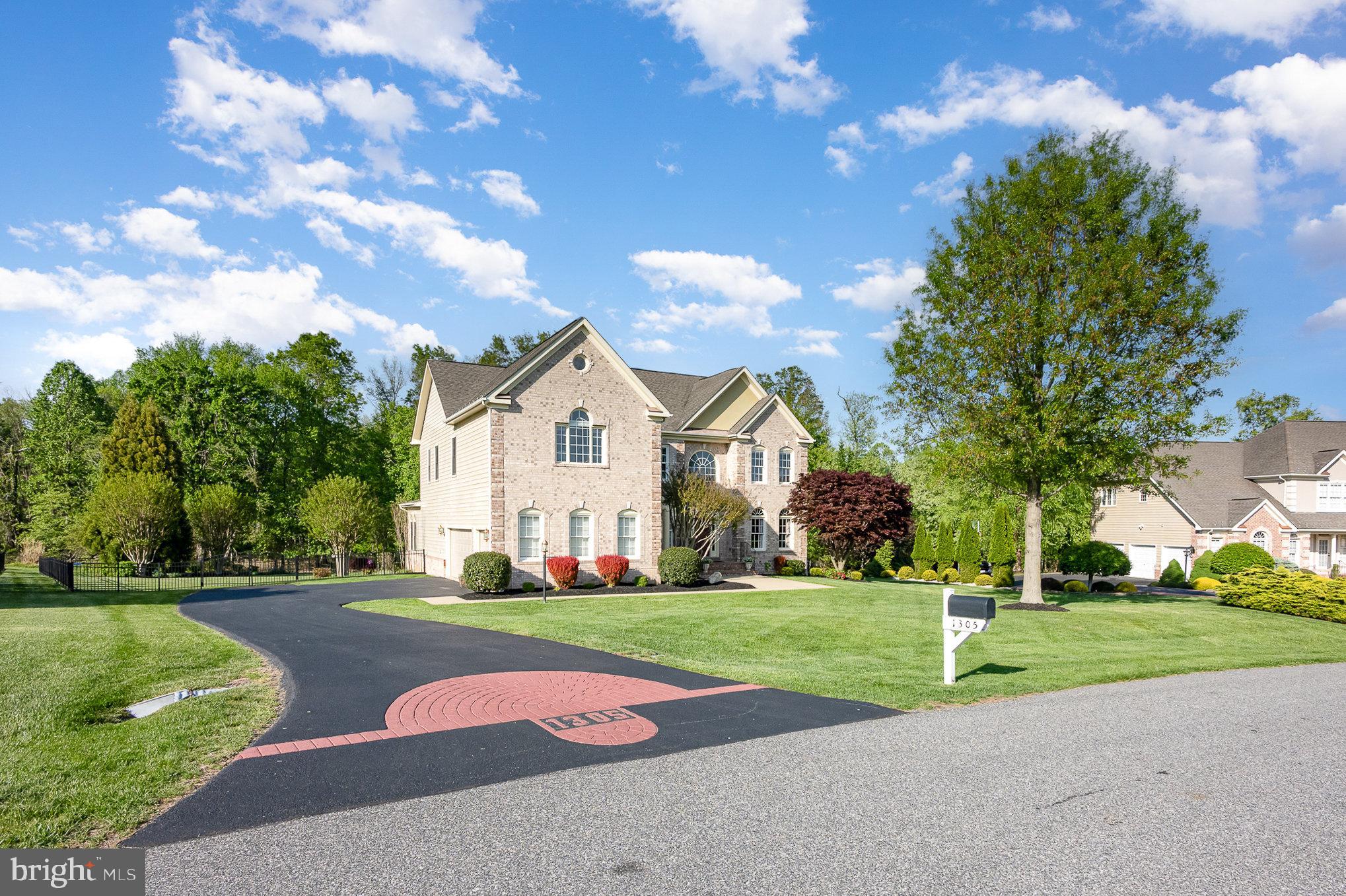 1305 WILLOW CHASE DRIVE