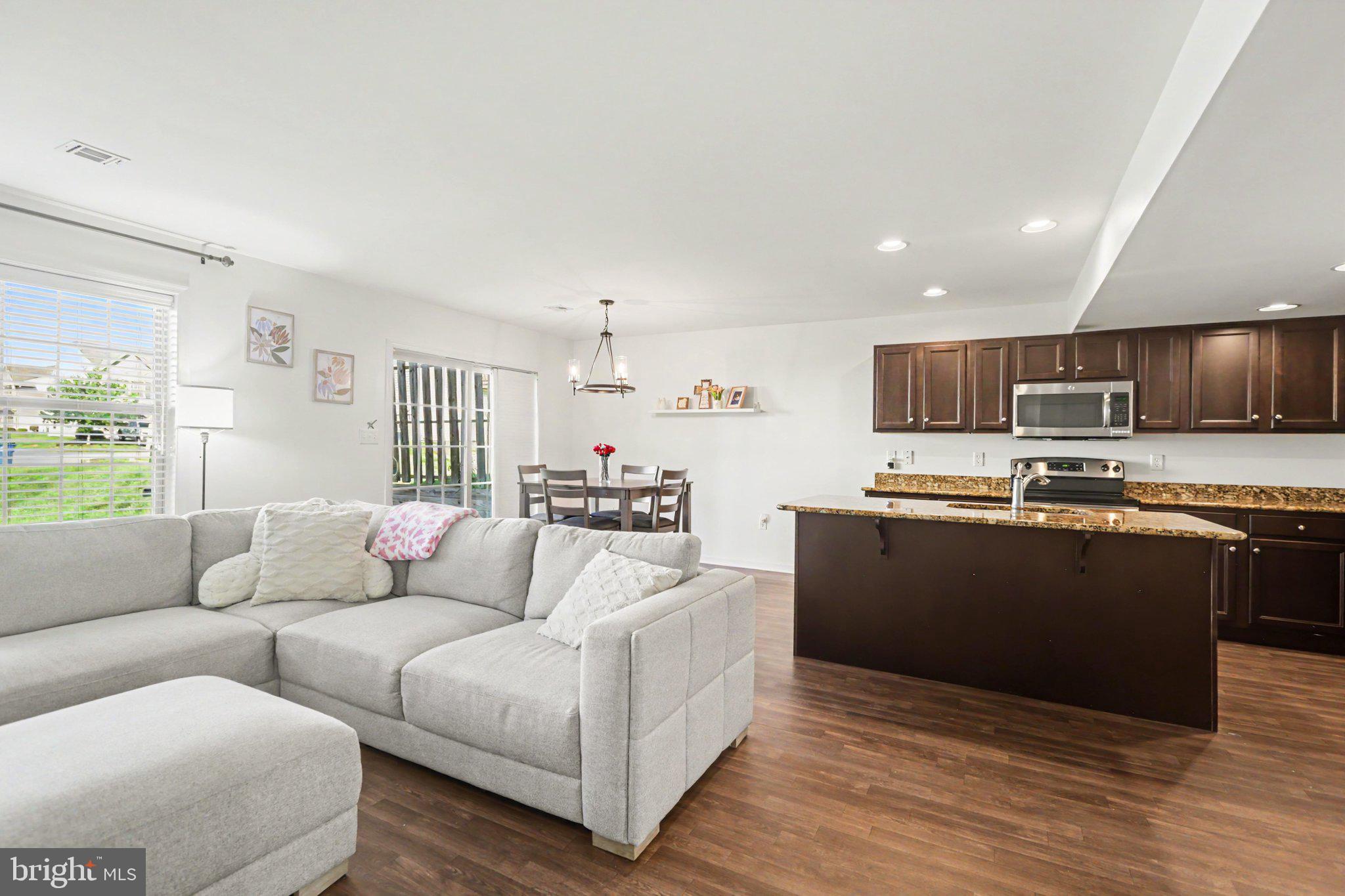 276 MELBOURNE LANE