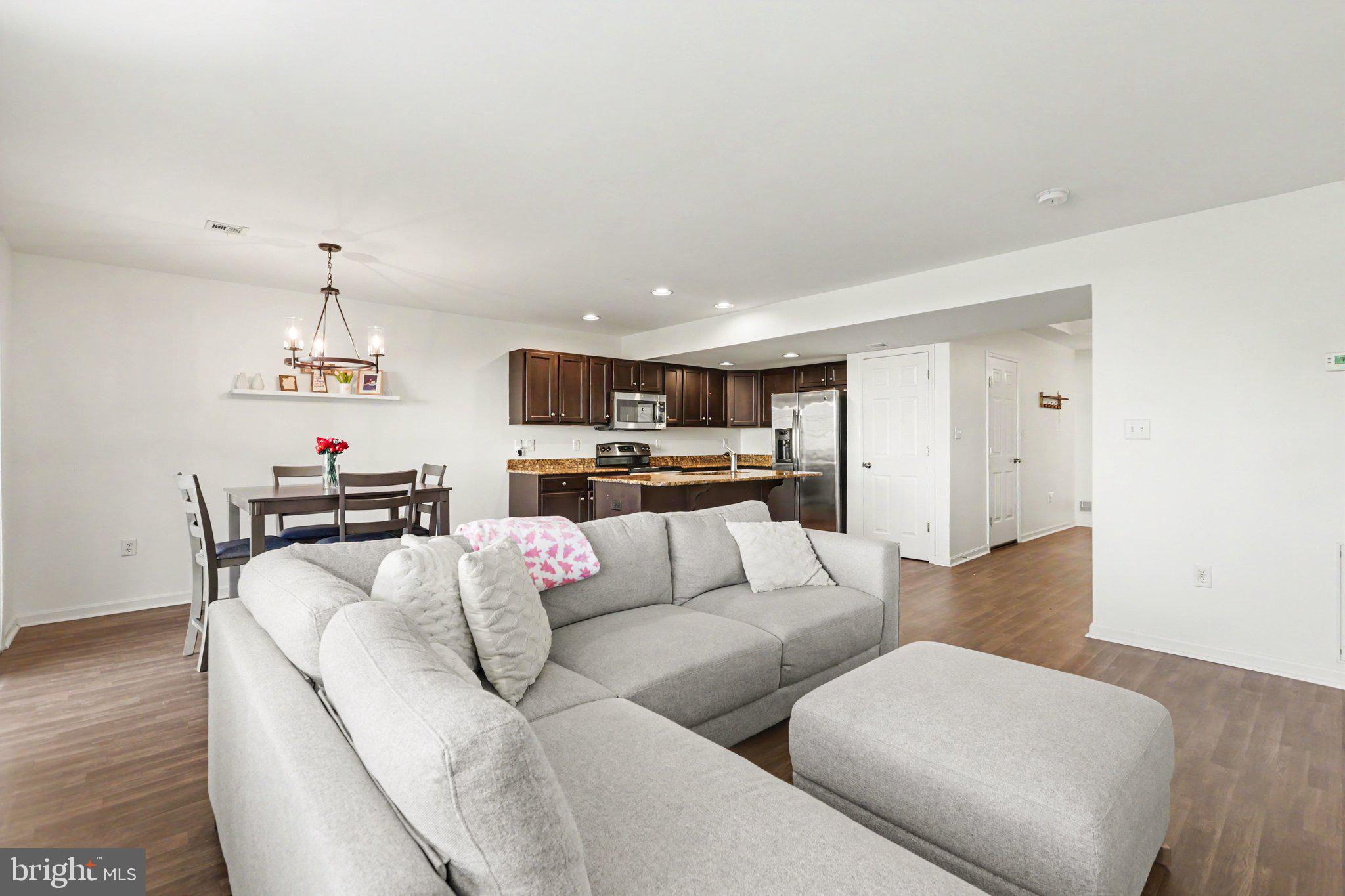 276 MELBOURNE LANE