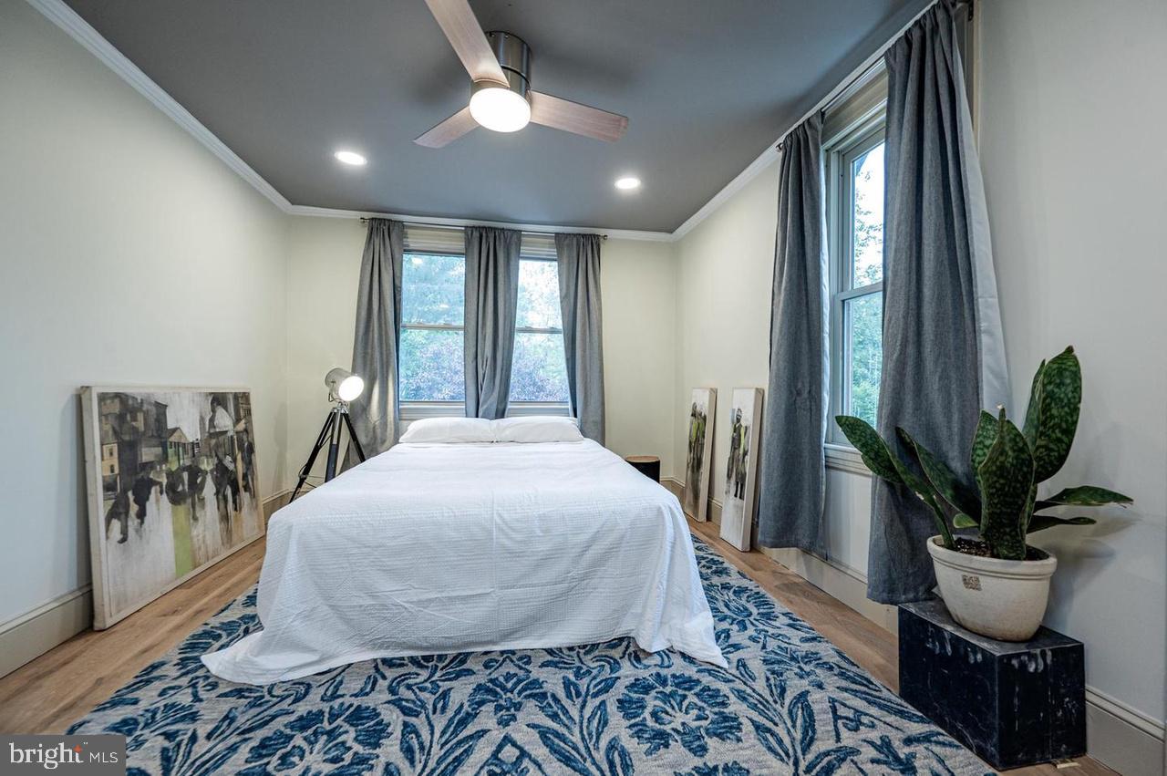 MOUNT WASHINGTON - Residential