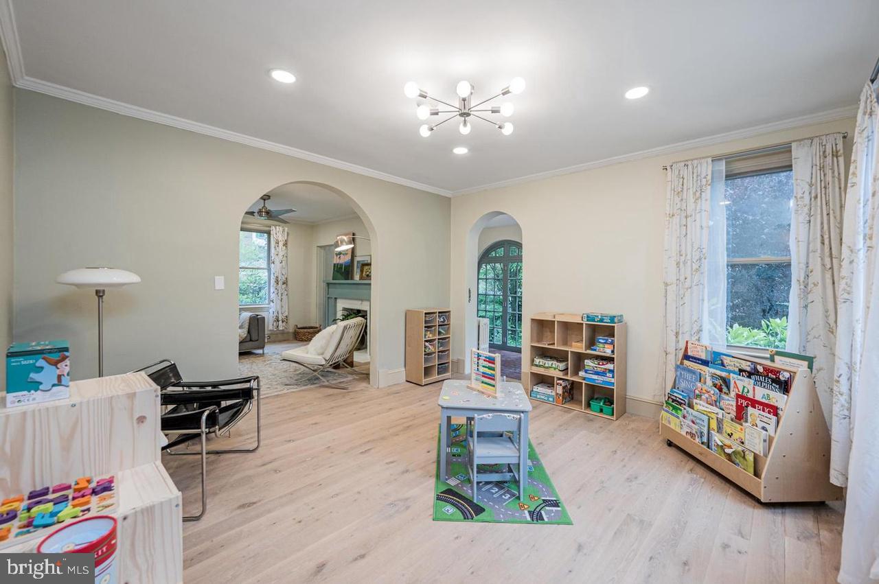 MOUNT WASHINGTON - Residential