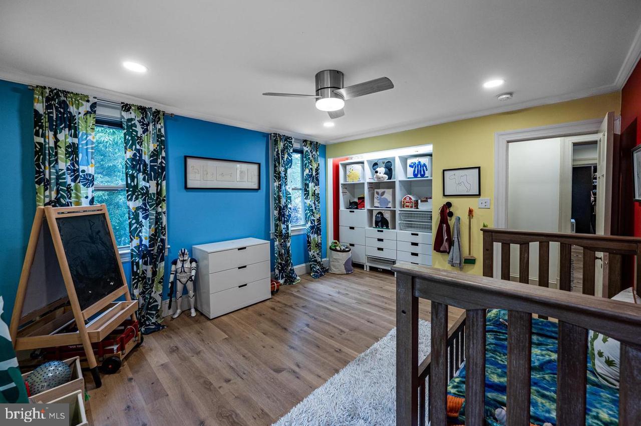 MOUNT WASHINGTON - Residential