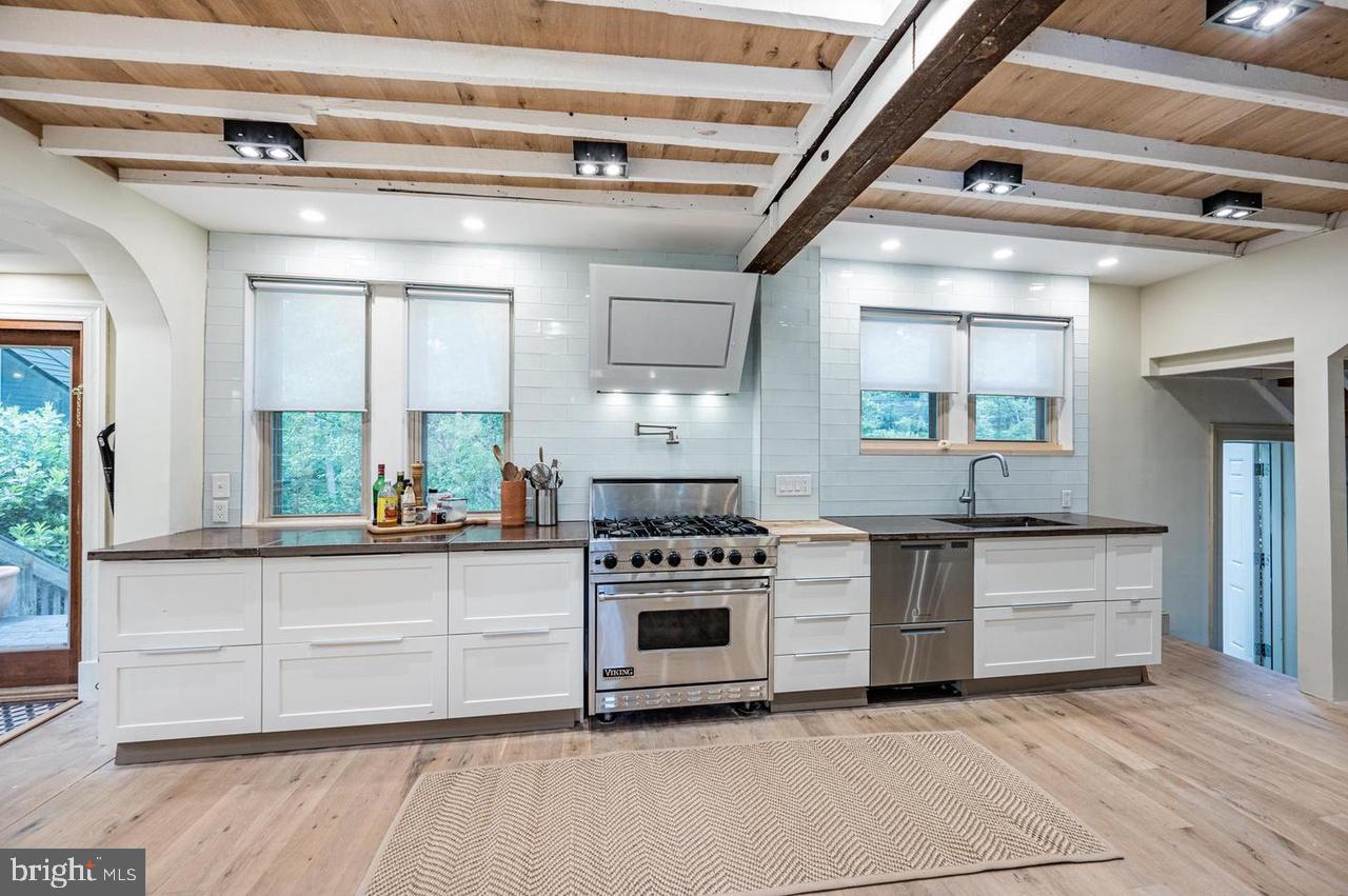 MOUNT WASHINGTON - Residential