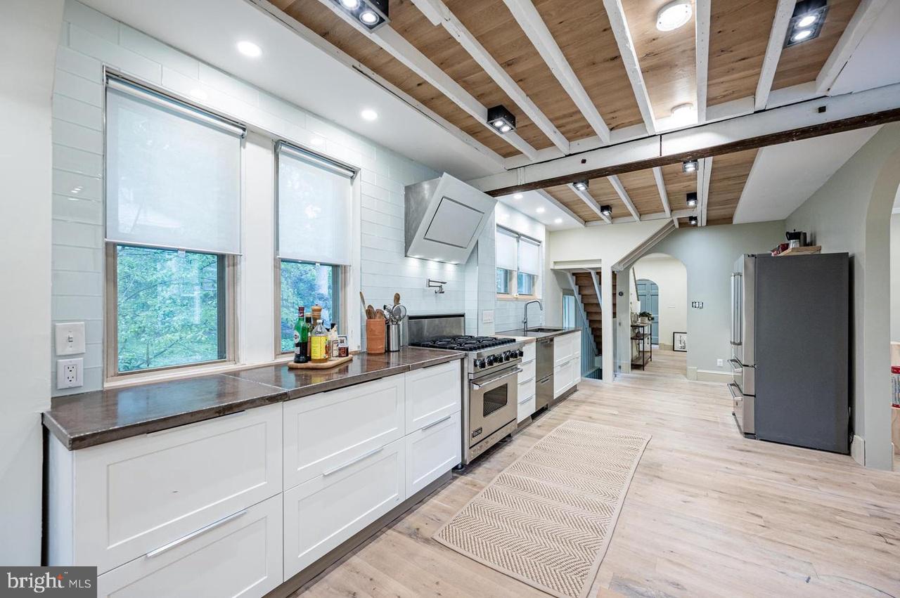 MOUNT WASHINGTON - Residential