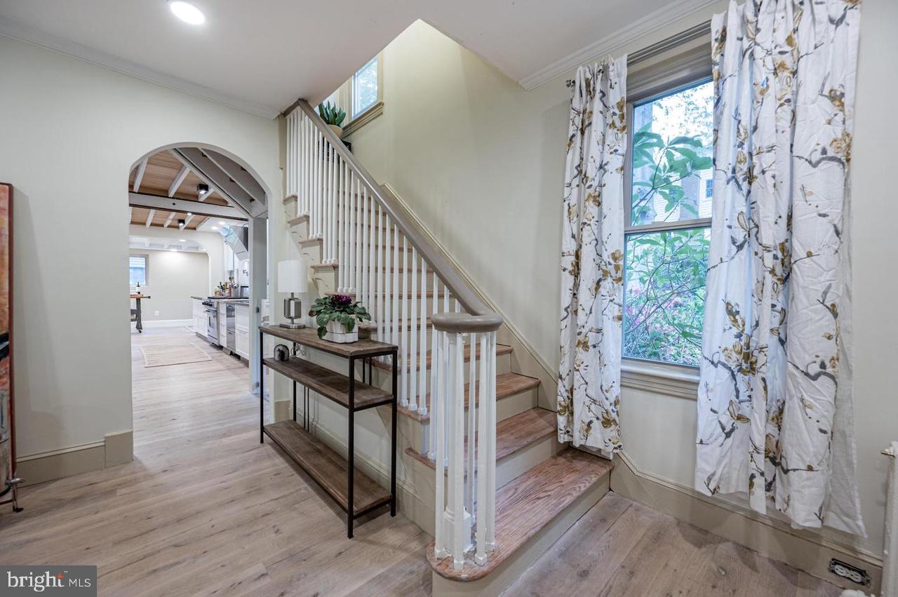 MOUNT WASHINGTON - Residential