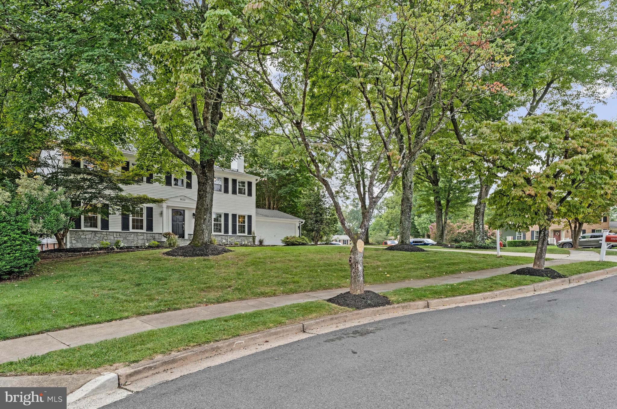 1923 SAYBROOK COURT