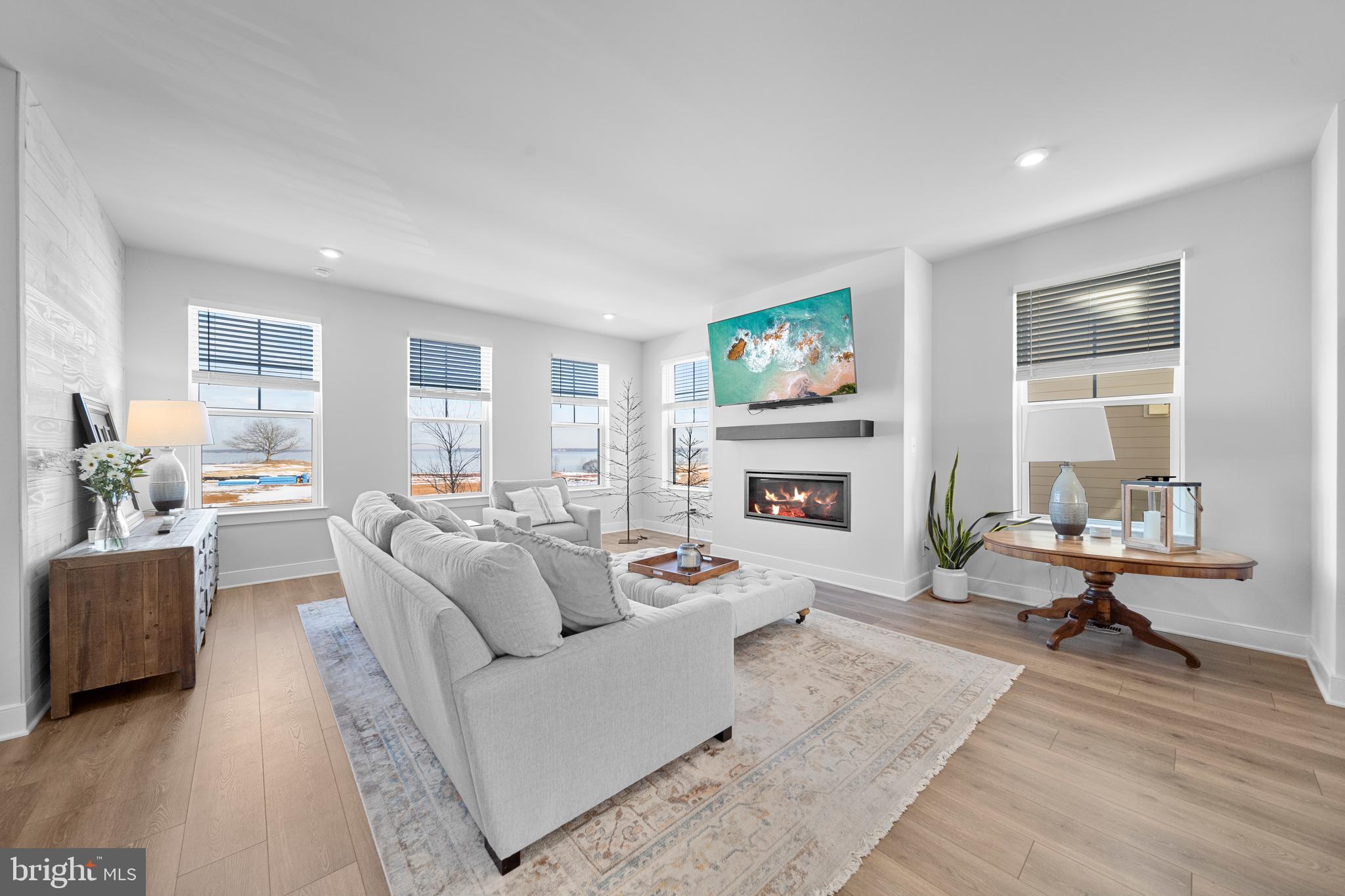 POTOMAC SHORES - Residential