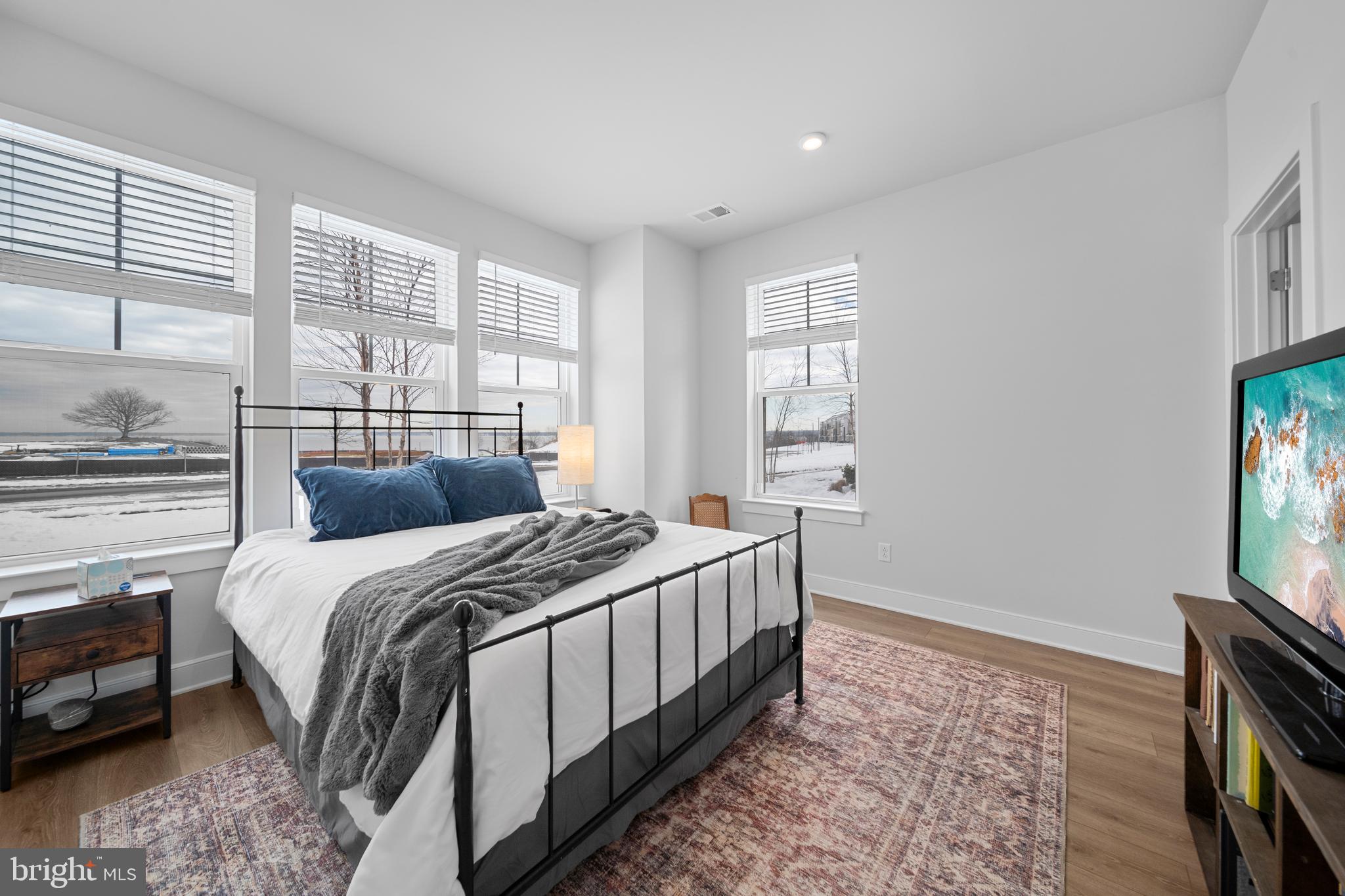 POTOMAC SHORES - Residential