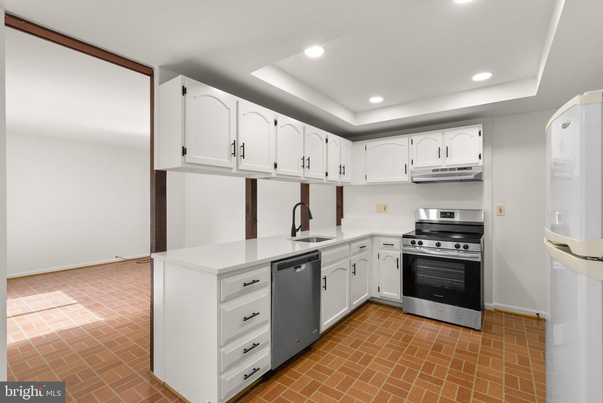 STEDWICK TOWNHOUSES - Residential