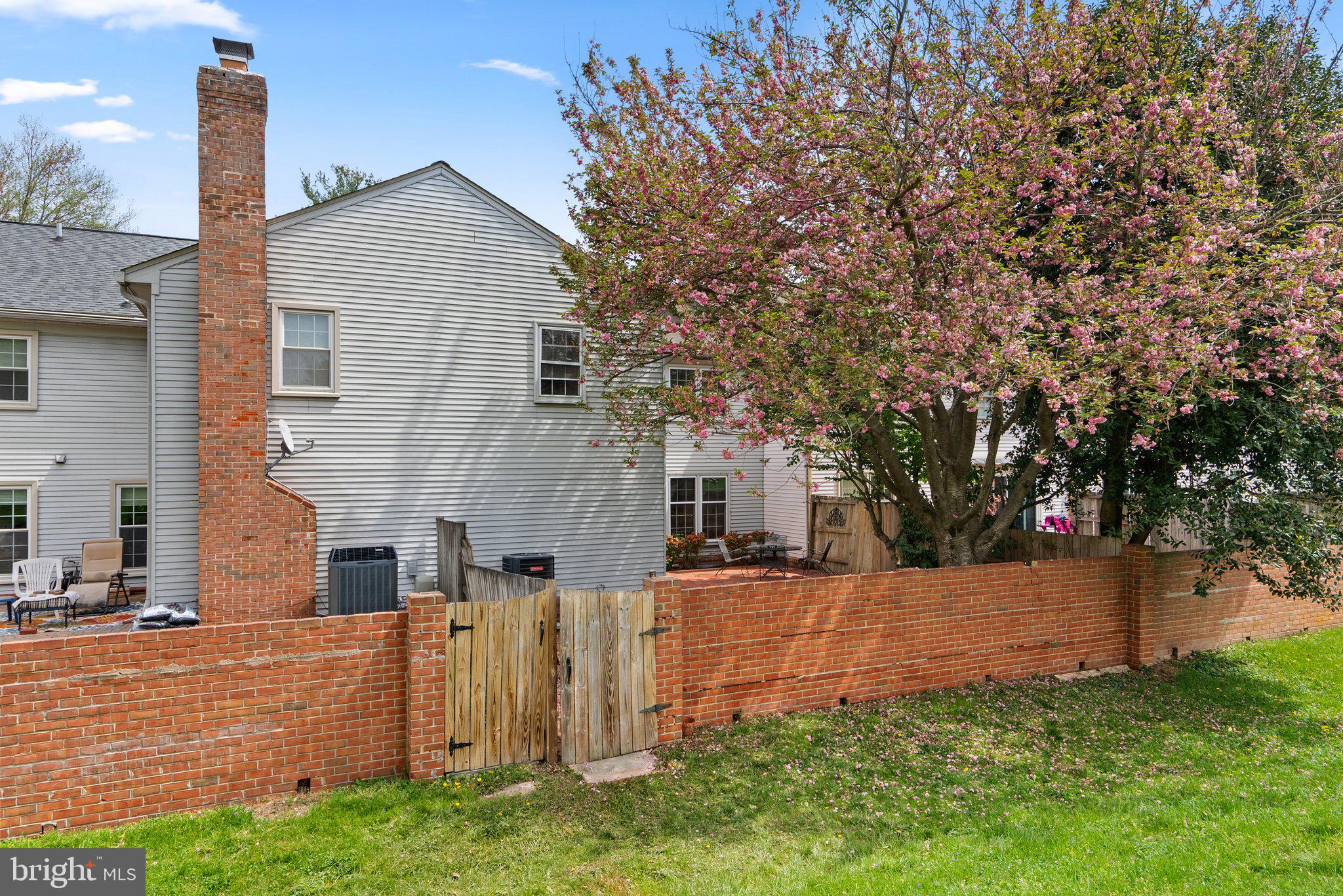 STEDWICK TOWNHOUSES - Residential
