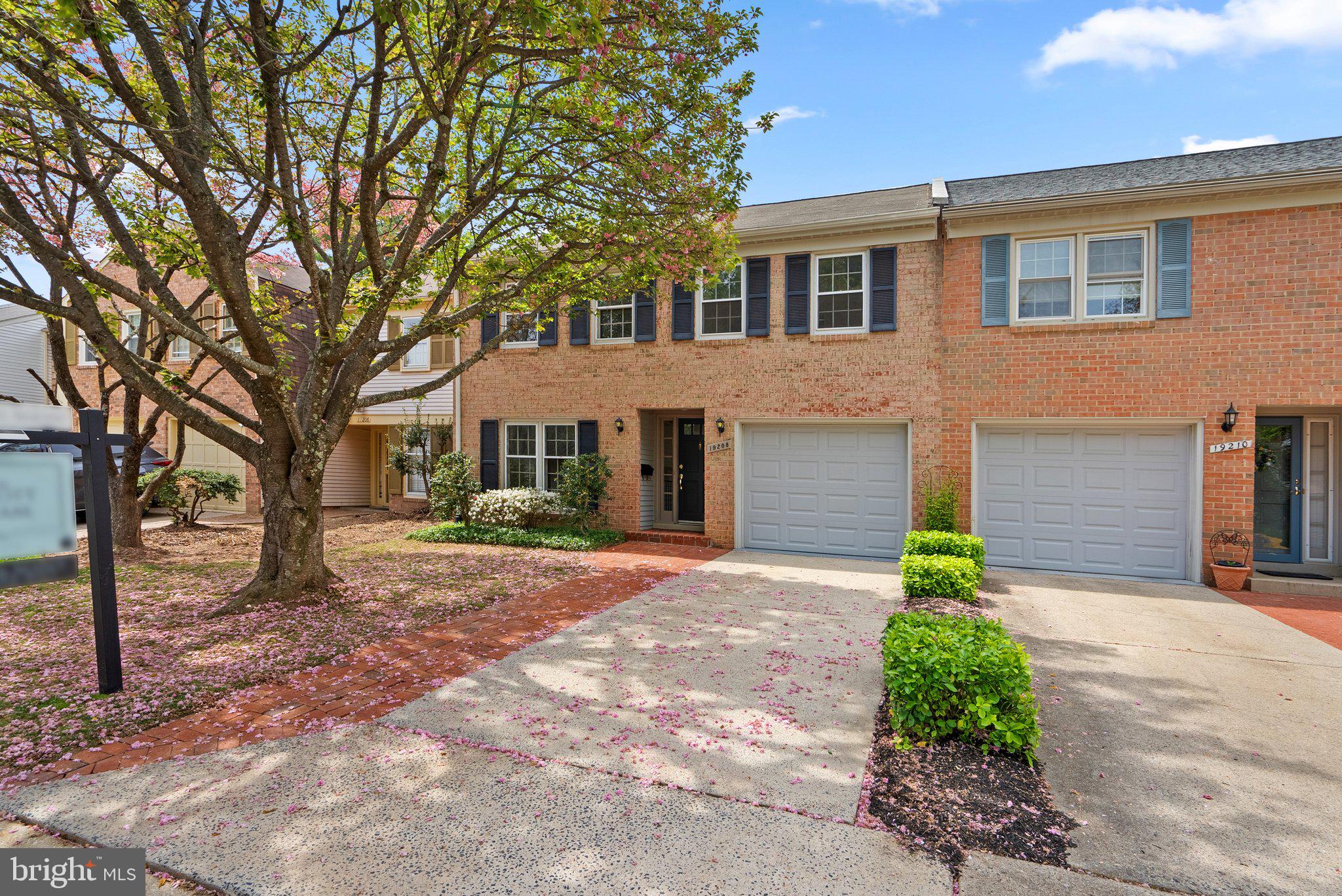 STEDWICK TOWNHOUSES - Residential