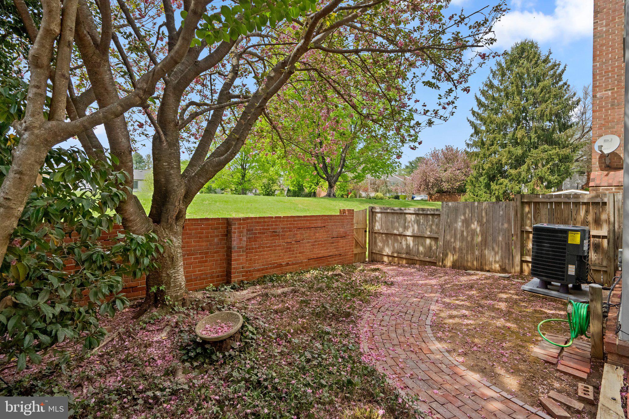 STEDWICK TOWNHOUSES - Residential