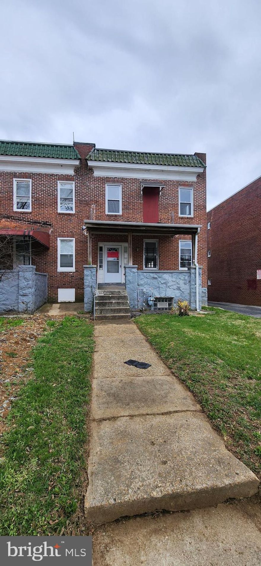 CAUTION:  DO NOT ENTER HOME - POSSIBLE STRUCTURAL DAMAGE.  EOG Brick Townhome, currently set up as 2 Apartments (purchaser to verify zoning) with large Detached 2 Car Garage.   Purchaser to verify Real Estate Taxes, HOA, Zoning and Ground Rent - Seller will not redeem Ground Rent. Cash Offers Require 10% EMD or $1000 minimum, whichever is greater.  Purchaser can use whatever title company they prefer, but purchaser's title must coordinate with seller's title (CRES -Continental Real Estate Services). Bank Addendum come After offer acceptance.  The Seller Will Not Accept escalation clauses.  The seller is not responsible for utilities.  If buyer needs utilities on for inspections, then it will be solely at the buyer's expense.   Buyers winning the Highest & Best must understand that they participated in a Highest & Best, Multiple Offers Situation and that any requests to the Seller for Special Concessions, Repairs or Switch in Financing could result in the Seller terminating and retaining Buyer's EMD.   FOLLOW DIRECTIONS IN BRIGHT DOCUMENTS FOR ALL OFFERS.  SELLER WILL NOT REVIEW ANY OFFERS WITHOUT THE REQUIRED INFORMATION.