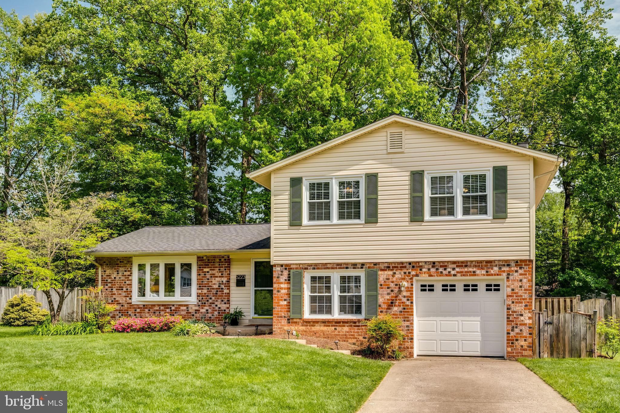 5223 TOOLEY COURT