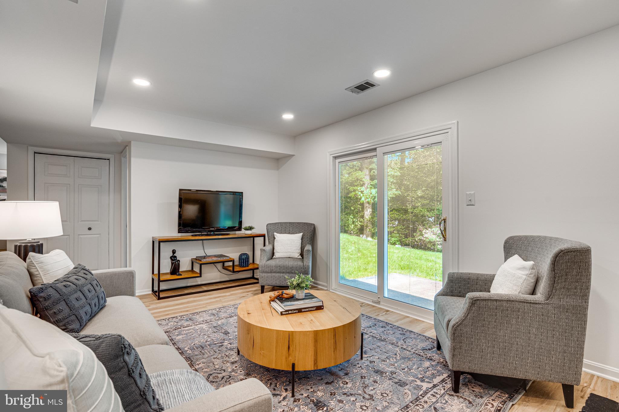 KINGS PARK WEST - Residential