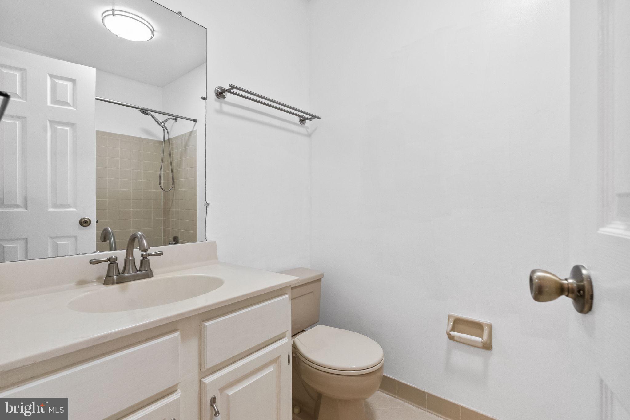 OLD TOWN ALEXANDRIA - Residential Lease