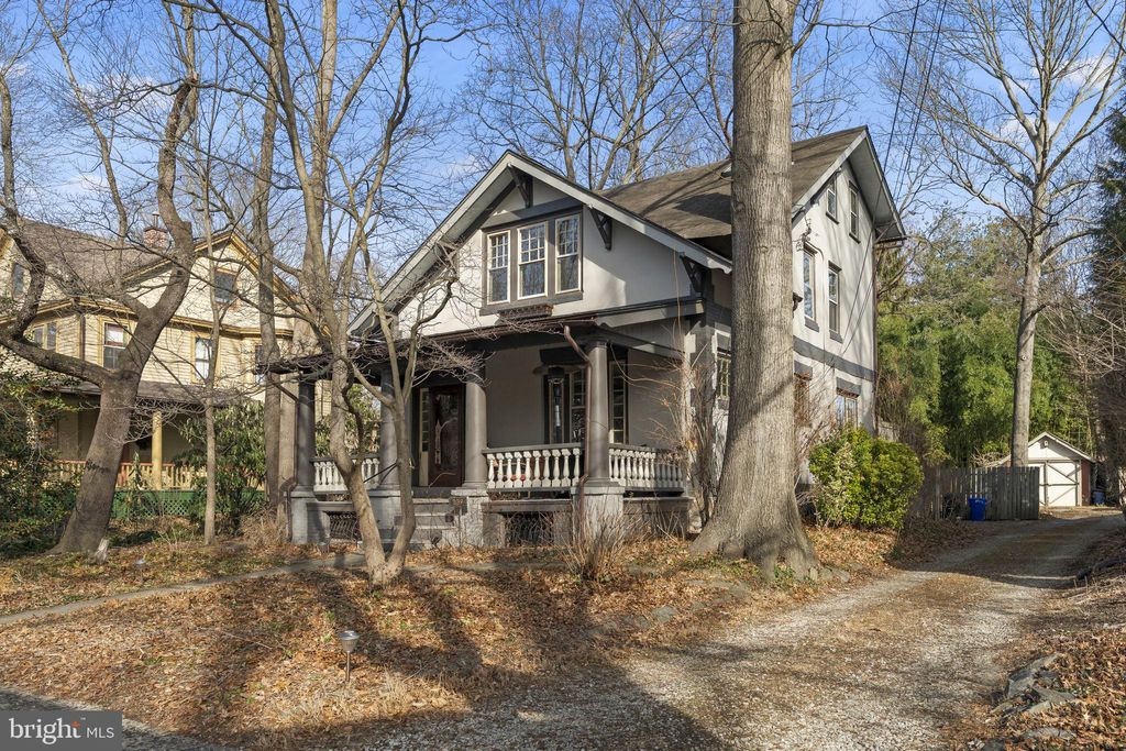 Photo of 339 Park Avenue, SWARTHMORE, PA 19081 (MLS # PADE2105628)