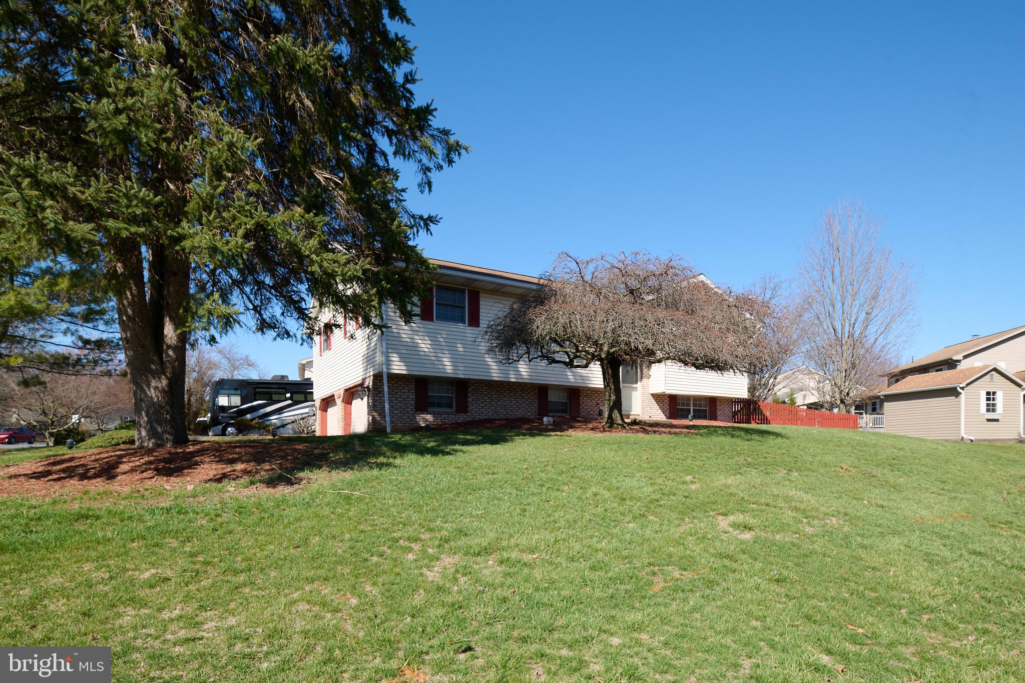 WILLOWBROOK - Residential