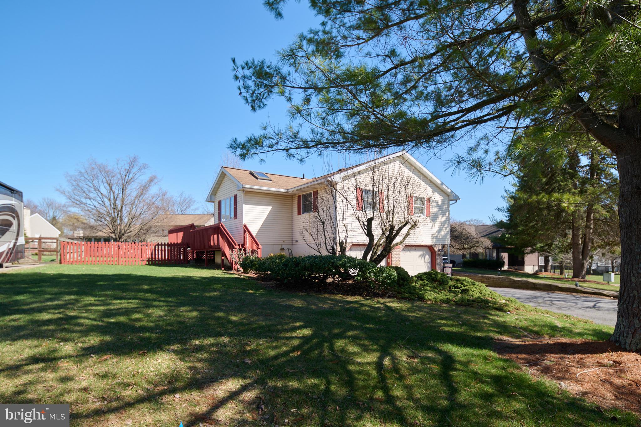 WILLOWBROOK - Residential