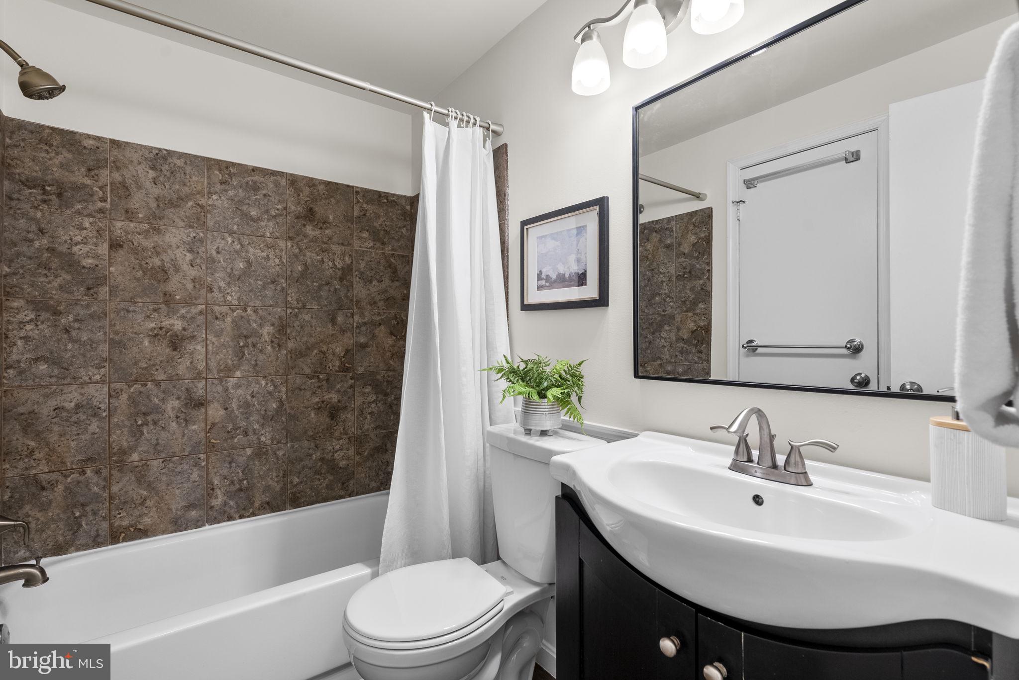 HADLEY FARMS - Residential