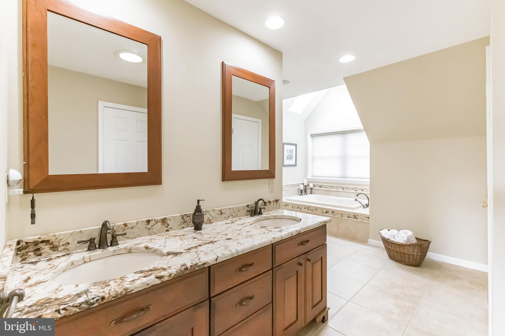 PENNINGTONVILLE MEADOWS - Residential