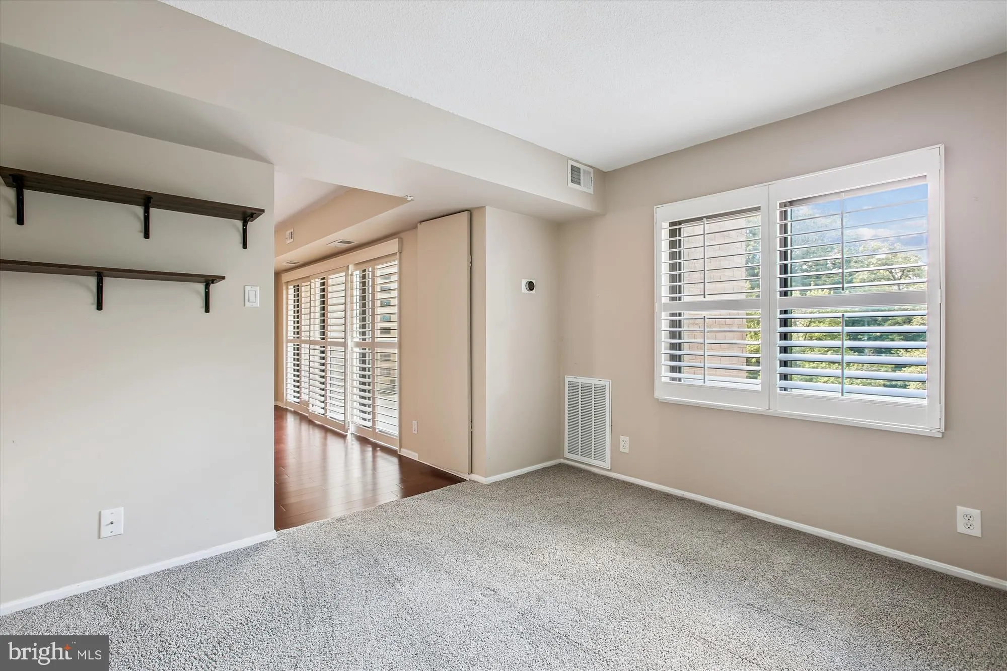 Alexandria, Virginia 22304, United States, 2 Bedrooms Bedrooms, ,2 BathroomsBathrooms,Residential,Active,198100