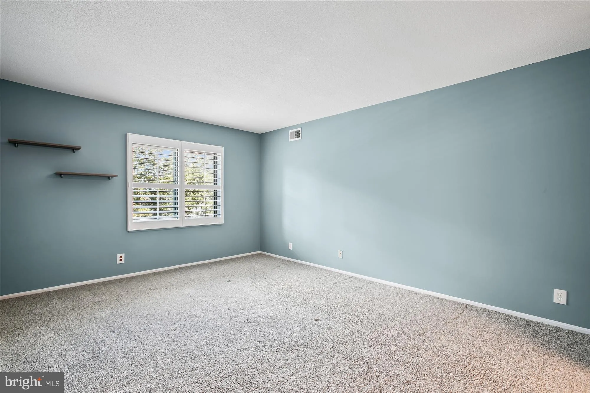 Alexandria, Virginia 22304, United States, 2 Bedrooms Bedrooms, ,2 BathroomsBathrooms,Residential,Active,198100